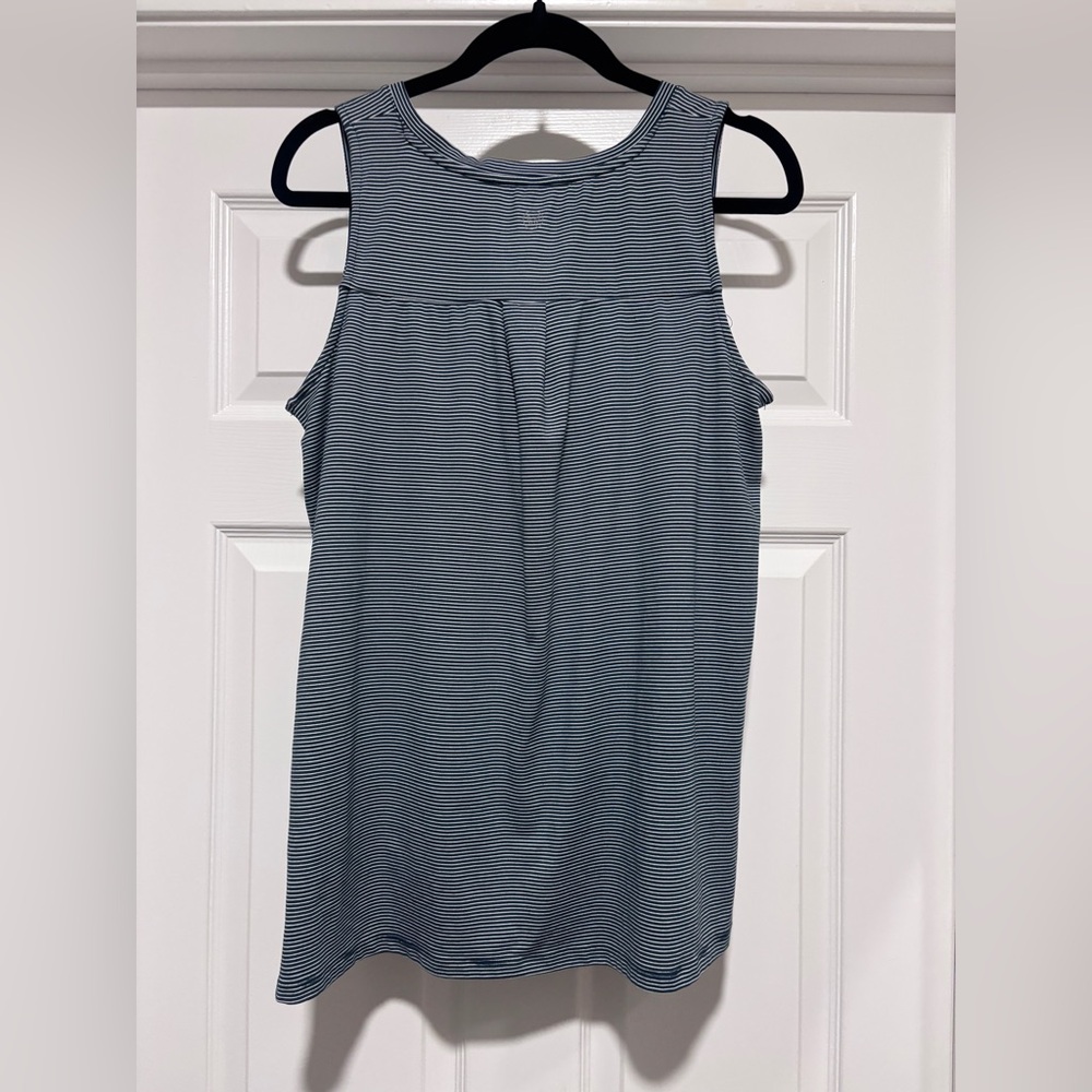 0111- We Wander Striped Tank L Blue White V Neck Flowy Sustainable Top - Picture 2 of 7